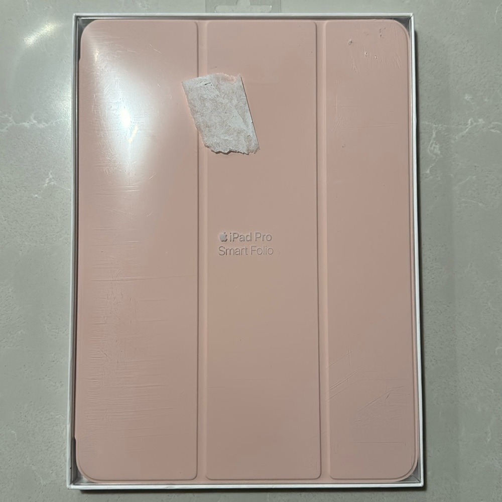 NWT Apple iPad Pro Smart Folio 11”